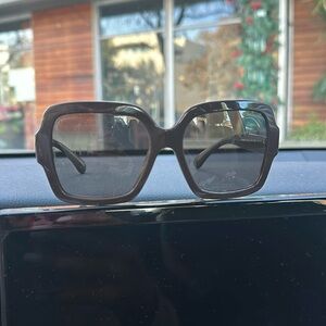 Chanel sunglasses this glasses are vintage about 15 years old